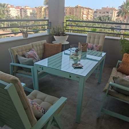 Se Alquila Habitacion Muy Luminosa Con Bano Privado En Apartamento Compartido Rincón de la Victoria Esterno foto
