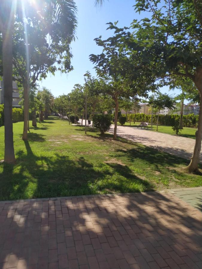 Se Alquila Habitacion Muy Luminosa Con Bano Privado En Apartamento Compartido Rincón de la Victoria Esterno foto